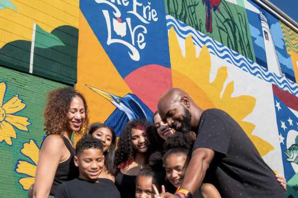 2026 Play & Stay Guide Cover