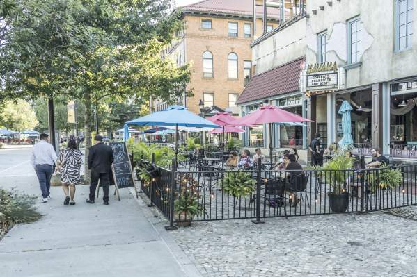 17th Street Outdoor Dining