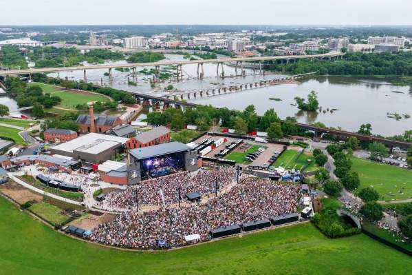Allianz Amphitheater and Manchester
