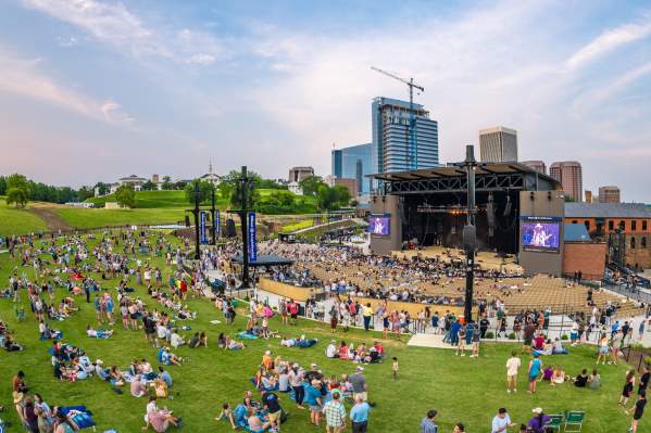 Allianz Amphitheater
