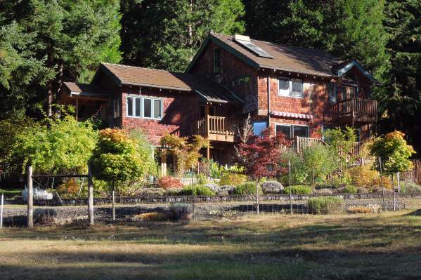 Lily of the Field Bed & Breakfast