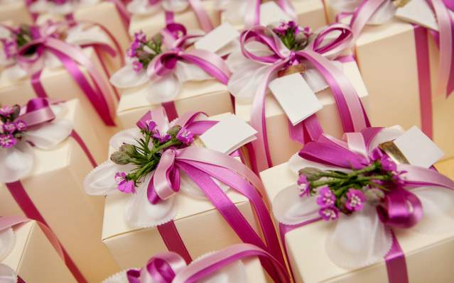 Tips for Making Destination Wedding Gift Bags Easy and Special