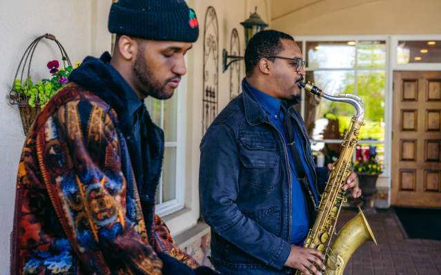 Jazz musicians play outside at the 2022 Travel Rally