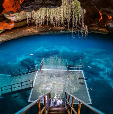 Devil's Den Cave Dive tunnel