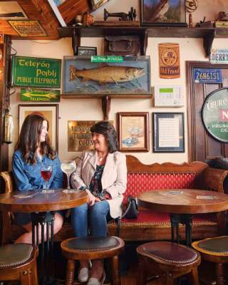 Women Bar Drinks Nightlife