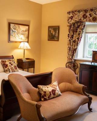 Cosy bedroom in Belle Isle Castle Estate - Hamilton Wing