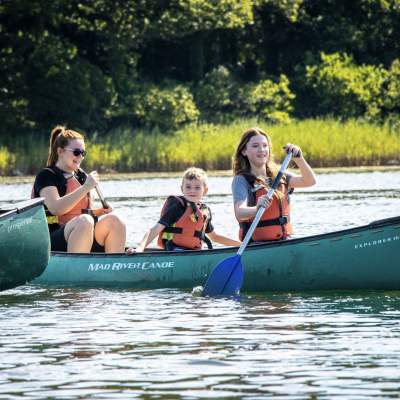 Family Canoeing on Beaulieu River with New Forest Activities