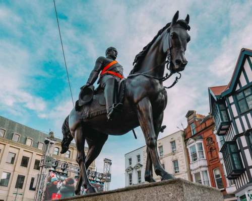 Wolverhampton statue