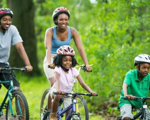 family riding bikes