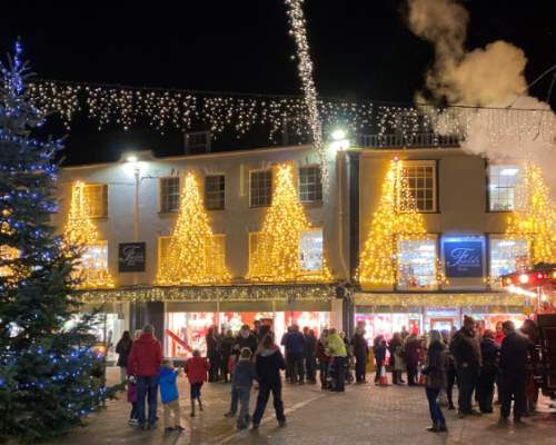 highstreet with christmas lights