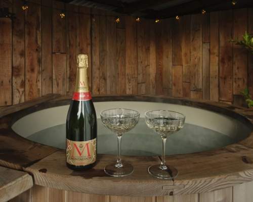 Sleepy Owl – Cosy Cowshed