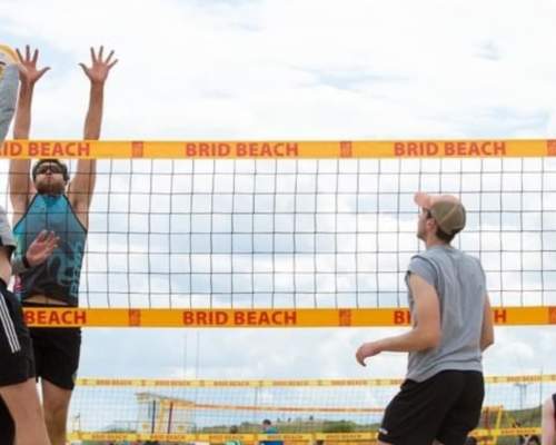 Volleyball action on Bridlington's beach. Image copyright Egils Taube.