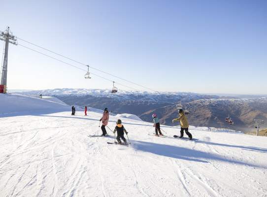 A Beginner’s Guide to Skiing Queenstown