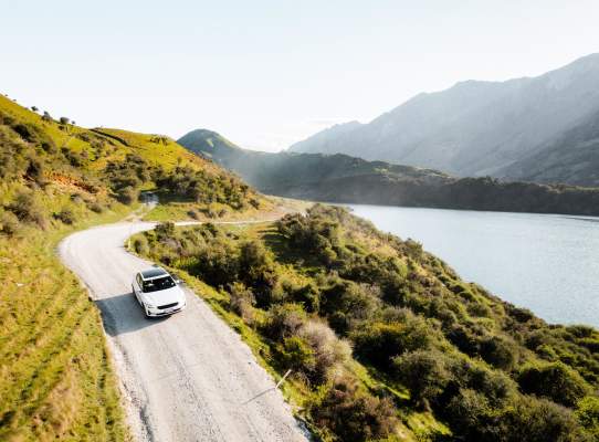 Guide to Exploring Queenstown by EV