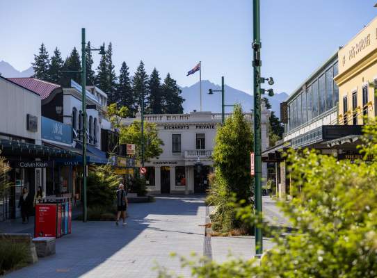 A Queenstown Shopping Walking Trail