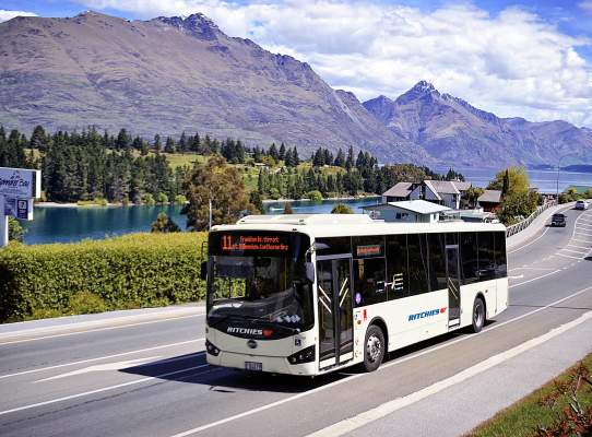 Ritchies Downtown Queenstown to Airport bus