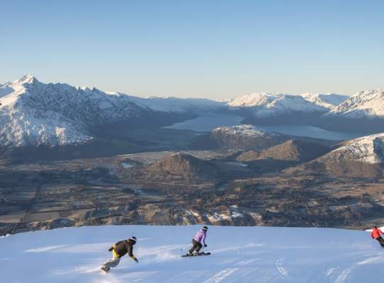 Skiing & Snowboarding | Travel Trade Queenstown