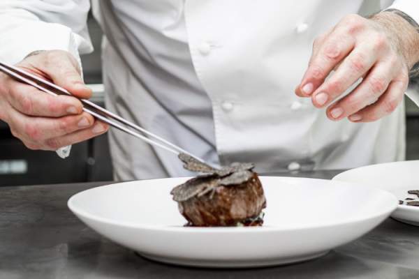 Celebrity Chefs Can Create Unforgettable Wedding Food Experience