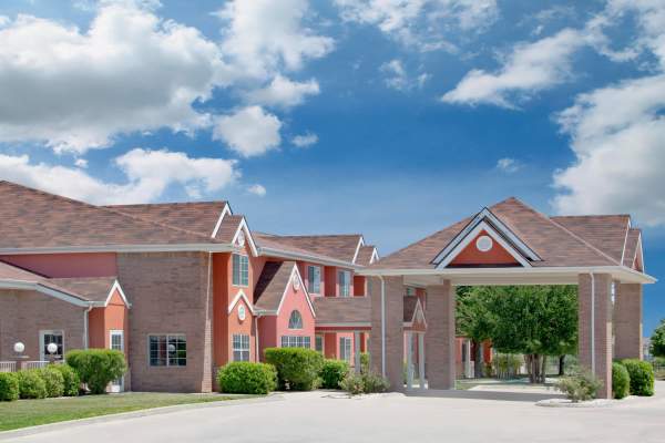 Microtel Inn & Suites Exterior