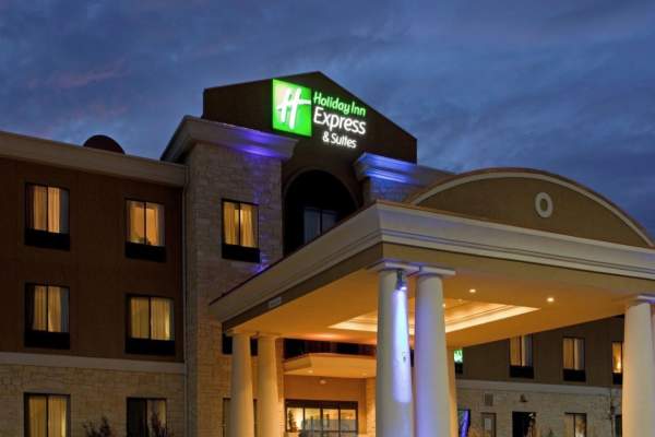 Holiday Inn Express & Suites Amarillo South front exterior