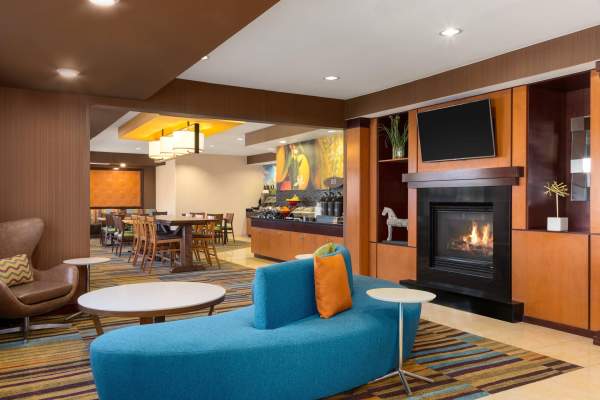 Fairfield Inn & Suites West Medical Center Lobby