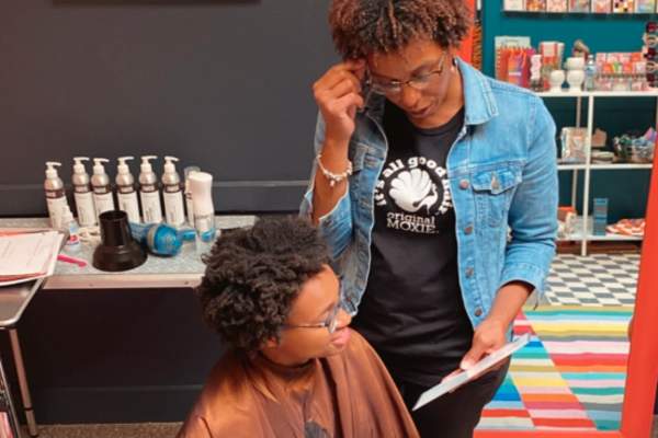 Della's Hair Salon