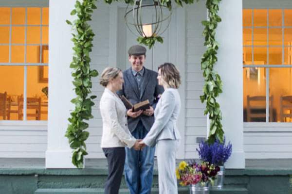 SAY "I DO" IN A2: PLAN YOUR ANN ARBOR WEDDING NOW