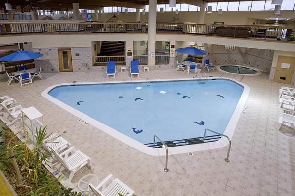 Pool at Wyndham Garden Inn