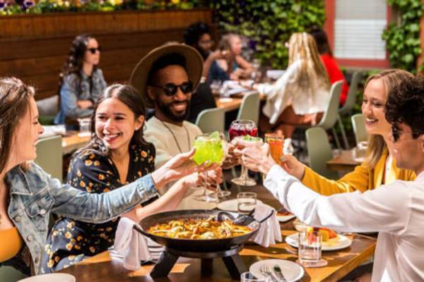 Wedding Guest Guide: 5 Ways to Spend Your Time Before and After the Wedding