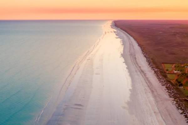 Eighty Mile Beach south of Broome. Image ANW CJ Maddock