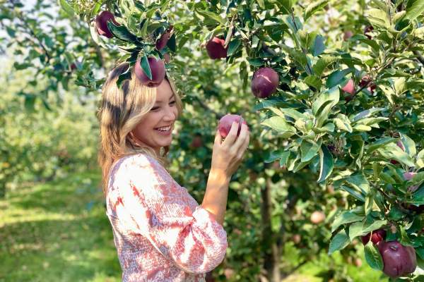 Meet our #exploreKelowna Creators: Emily Harrison