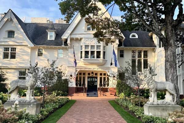 Luxury Travel on Mackinac Island