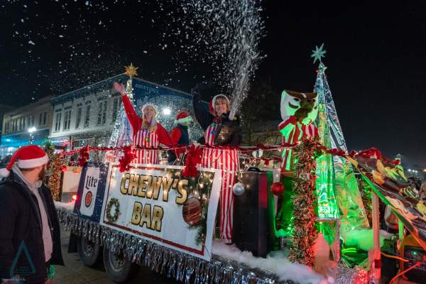 Registration Opens for Themed 35th Annual Lakeshore Holiday Parade