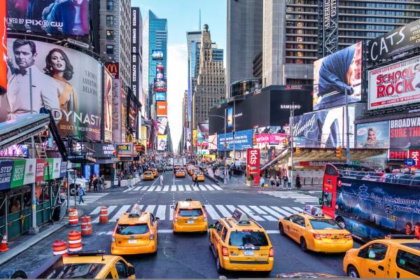 All Ways to Get from LaGuardia Airport to Times Square