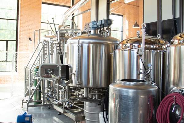 These Five Rhode Island Breweries Rock the Suburbs