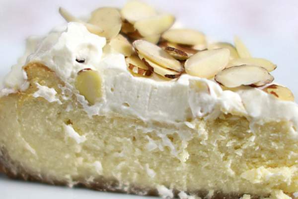 Small Bites: Billy Gilman's Amaretto Cheesecake