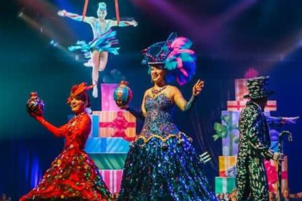 Cirque Dreams Holidaze