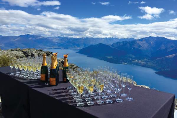 Cecil Peak Champagne