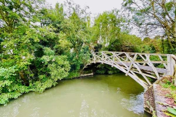 . The Mathematical Bridge was built in 1924 to the original 1749 design by William Etheridge in Cambridge. The bridge appears to be an arch but it is composed entirely of straight timbers.