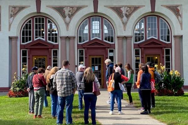 Heritage Area Visitor Center and Saratoga Springs History Museum Kick Off Their 2024 Walking Tour