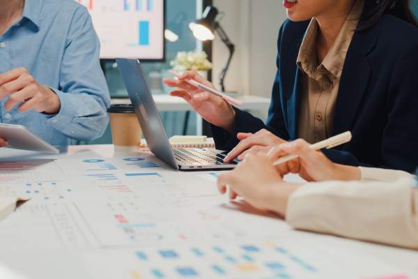 Crowd-pleasing CRM tactics: data-driven PR strategies for DMOs