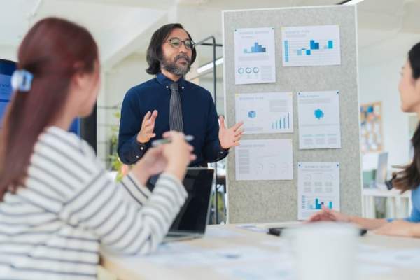 A tale of transparency & trust: how DMOs can use data storytelling to engage their stakeholders