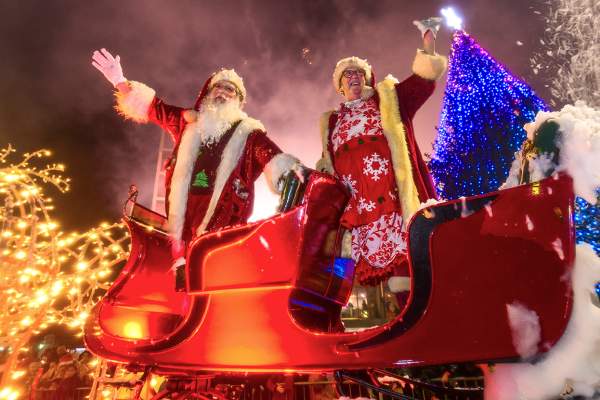 Gorymdaith y Nadolig Abertawe – Popeth y mae angen i chi ei wybod