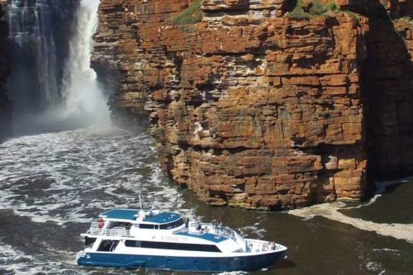 Lady M Luxury Cruises