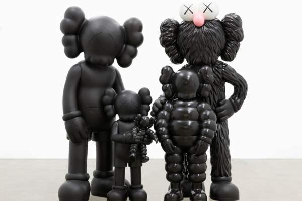 KAWS: FAMILY