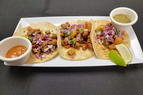 765 Lounge & Restaurant