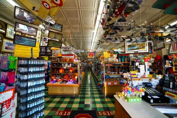 Dick's 5 & 10
