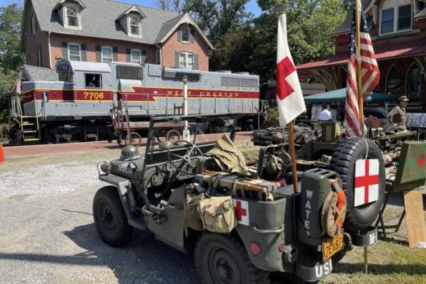 Soldiers and Trains