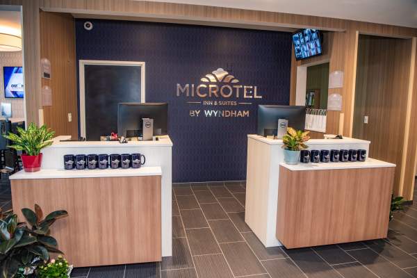 Microtel Inn & Suites