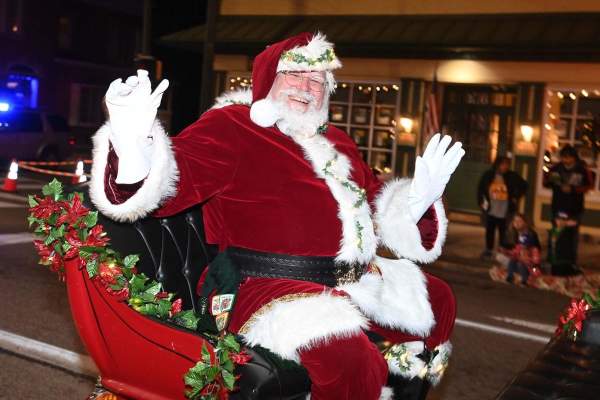 Carlisle Making Spirits Bright Holiday Parade